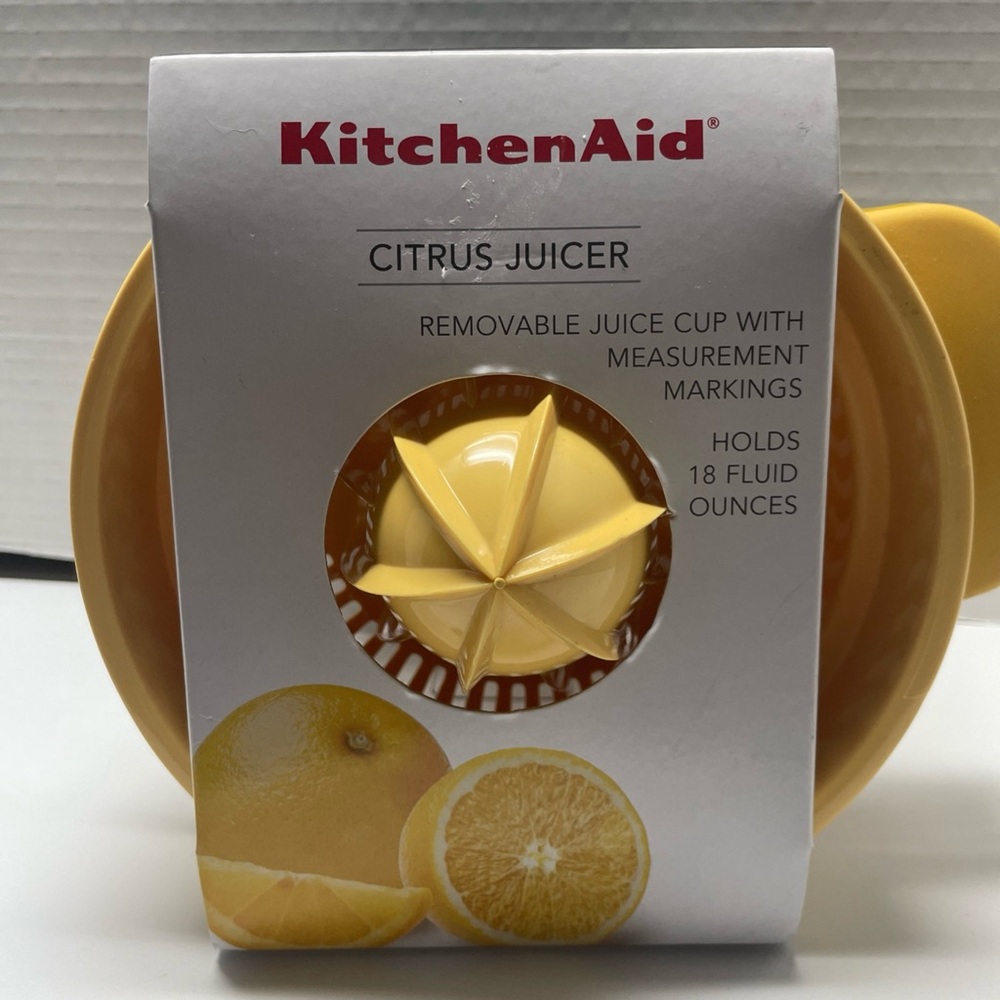 KitchenAid Citrus Juicer in Bright Yellow